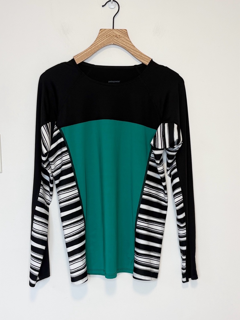 Patagonia Women's Micro Swell Rashguard , sz : XL